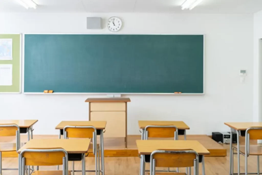 imagem-de-sala-de-aula-onde-pode-atuar-o-profissional-de-pedagogia