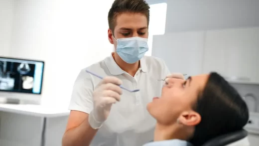 imagem-de-profissional-da-odontologia