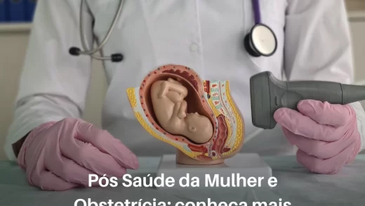 Mãos-de-estudante-de-pós-saúde-da-mulher-e-obstetrícia