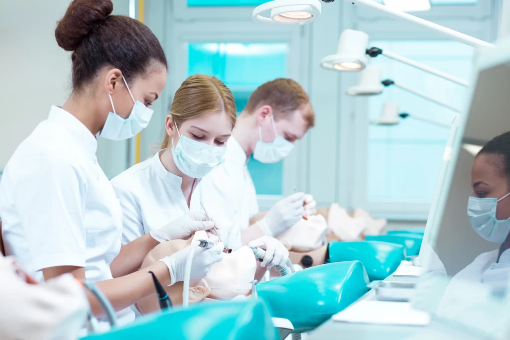 Foto-referente-Quanto-custa-uma-faculdade-de-odontologia-2