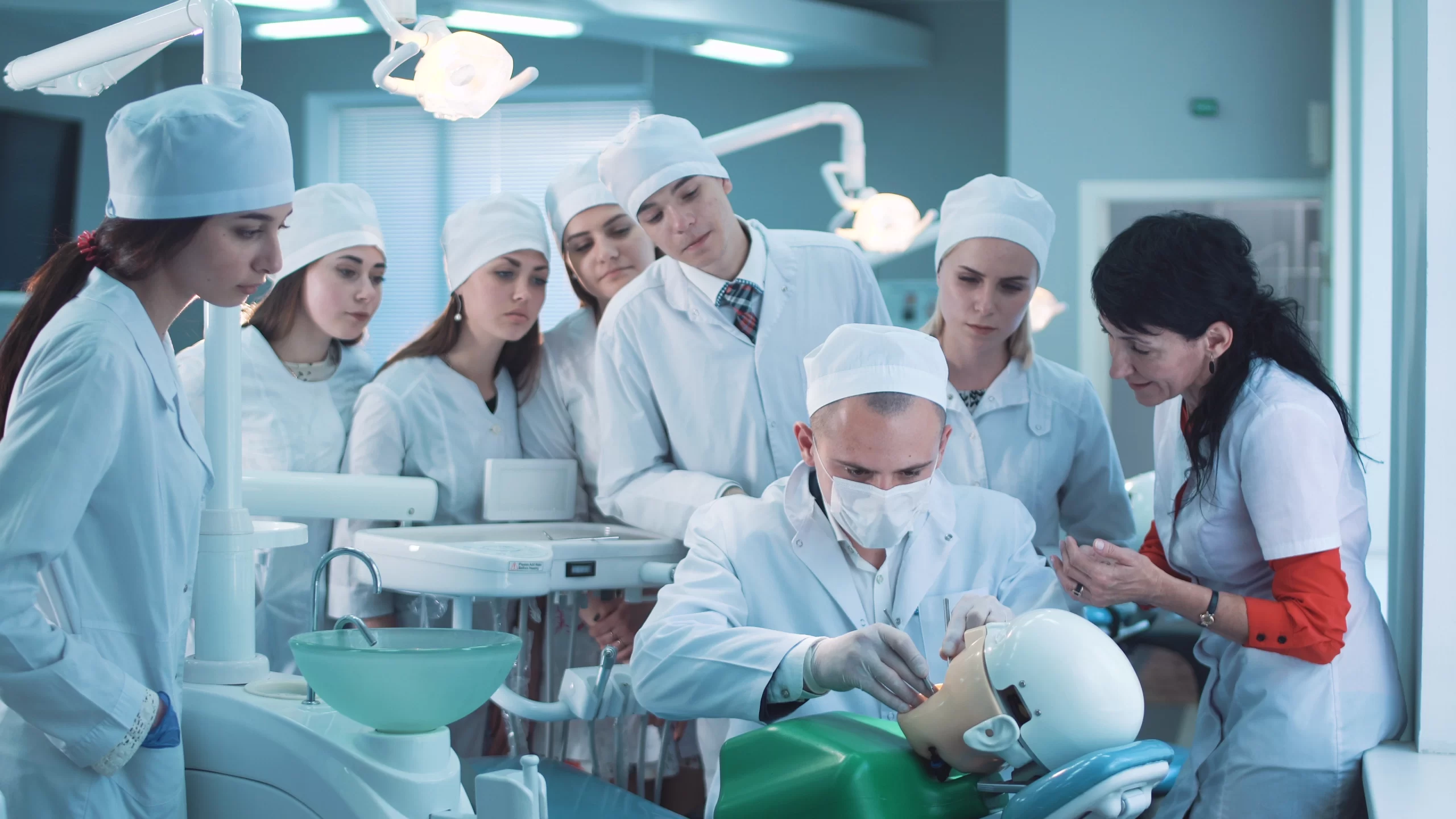Saiba quanto custa uma faculdade de odontologia - Blog UniDomBosco