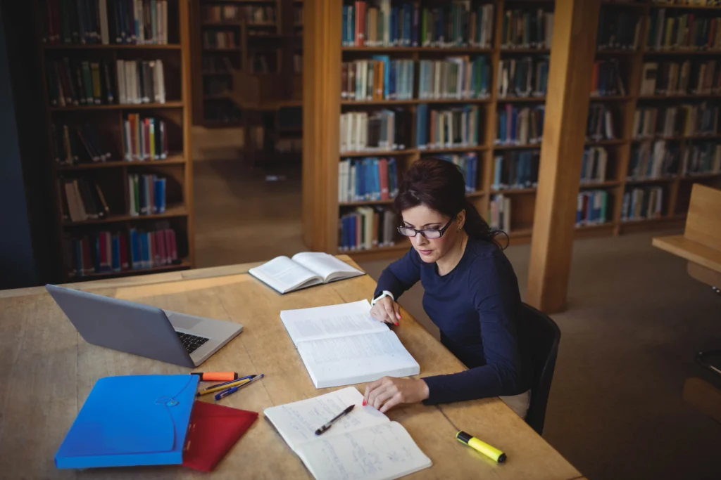 foto-referente-Trabalho-acadêmico-2